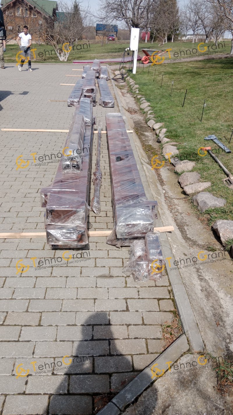 Консольный навес из поликарбоната