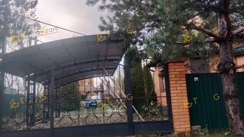 Консольный навес из поликарбоната