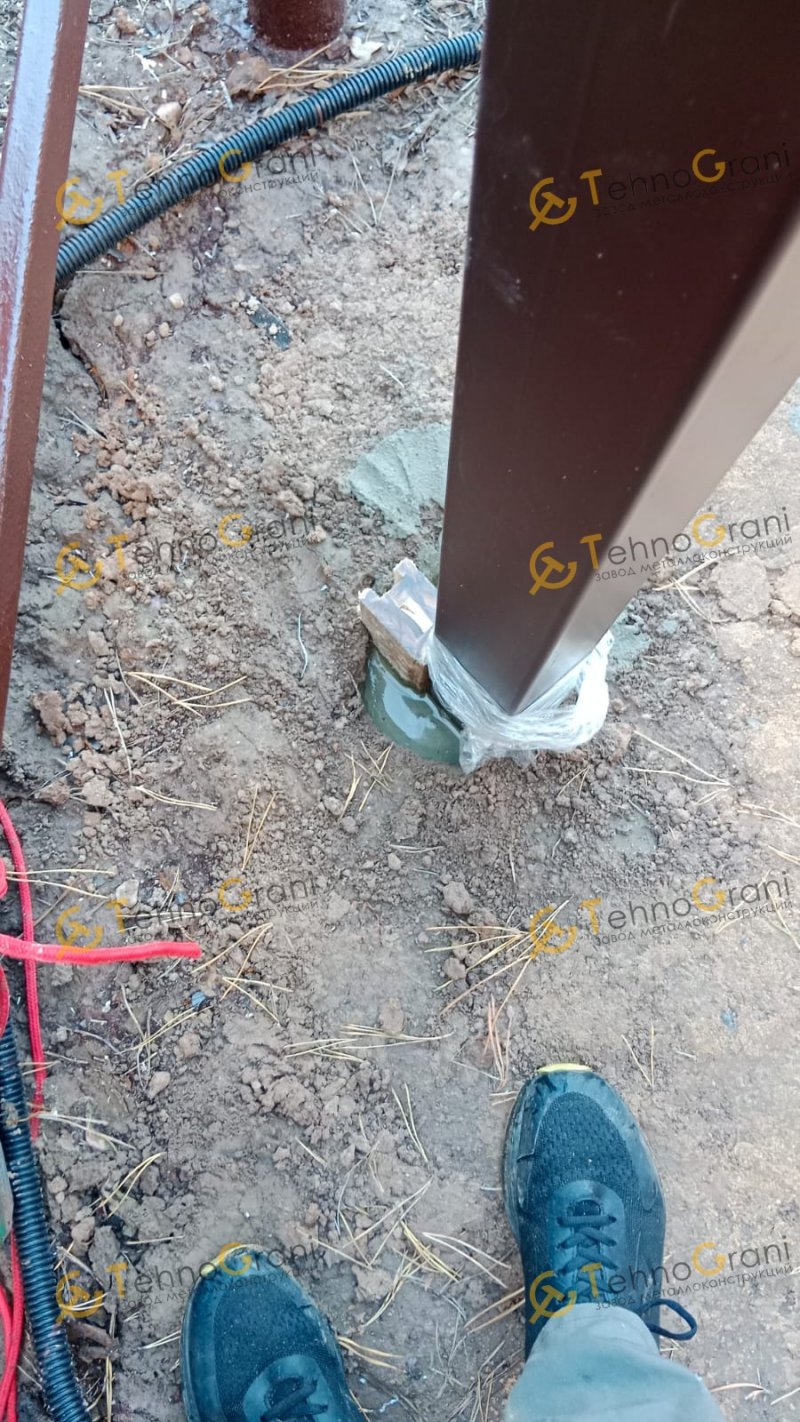Консольный навес из поликарбоната