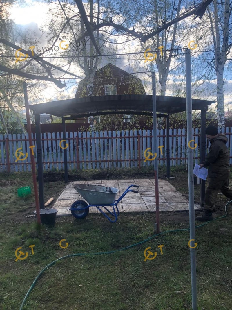 Консольный навес из поликарбоната