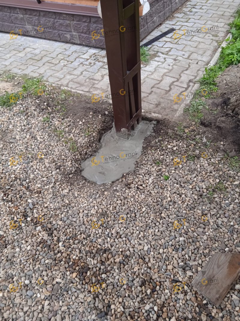 Консольный навес из поликарбоната