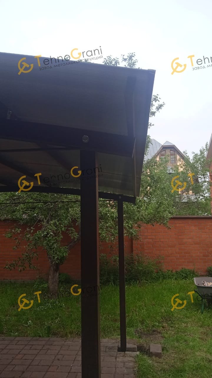 Консольный навес из поликарбоната