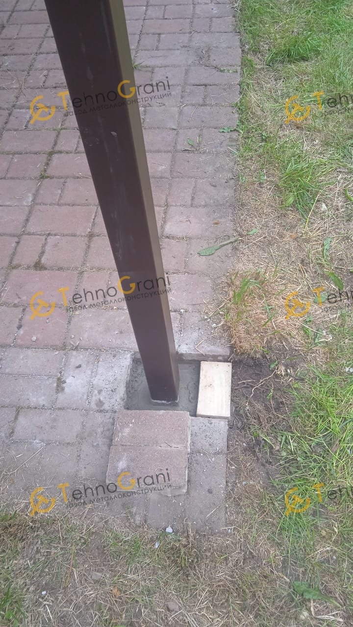 Консольный навес из поликарбоната